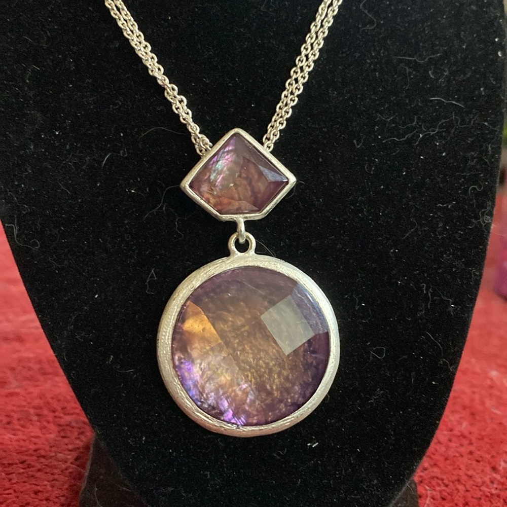 Elegant Silver and Purple Pendant Necklace